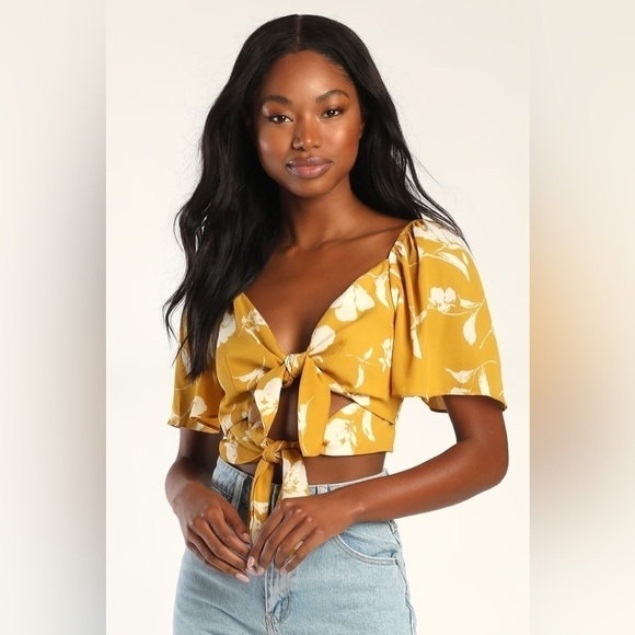 Lulus Tops - Lulu’s Tied for First Floral Print Tie-Front Crop Top